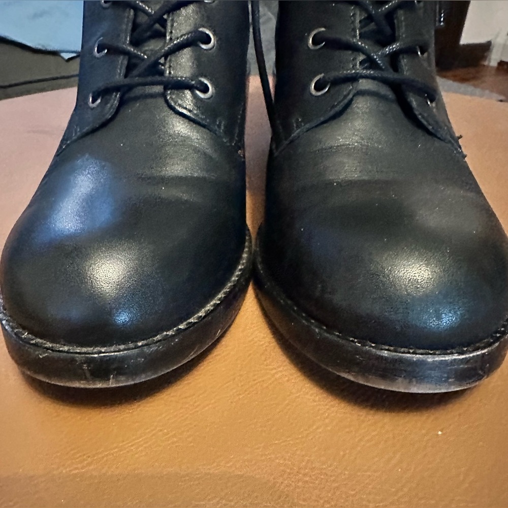 Madewell | The Patti Lace-Up Boot - Picture 5 of 9